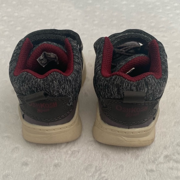 Carter’s Toddler Booties (size 5) - Picture 4 of 6